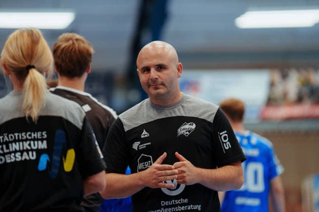 Friendly Match: Dessau Roßlauer HV 06 vs. PGE Wybrzeze Gdansk, Vanja Radic Dessau Roßlauer HV 06, head coach before the game on August 7, 2026, at the Anhalt Arena, Dessau Roßlau, Saxony-Anhalt, Dessau Roßlau, Anhalt Arena, Saxony-Anhalt, Germany