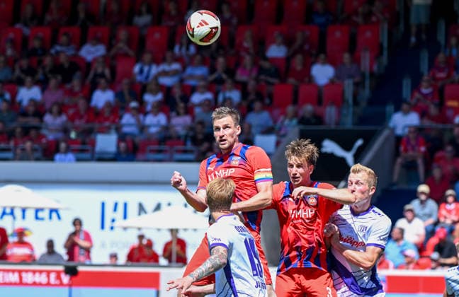 August 8, 2026, xemx, Soccer 2. Bundesliga, 1. FC Heidenheim vs. VfL Osnabrück – Julian Niehues (1. FC Heidenheim), Leon Opitz (VfL Osnabrück), Jan Schoeppner 1 FC Heidenheim, Niklas Wiemann VfL Osnabrück, tackle, action, battle for the ball. DFL and DFB regulations prohibit any use of photographs as image sequences and or quasi-video. Heidenheim