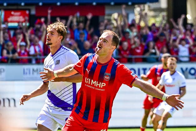 August 8, 2026, Germany, Soccer, Men s, 2. Bundesliga, 1. FC Heidenheim vs. VfL Osnabrück; Budu Zivzivadze, Heidenheim, 11, celebrating after scoring the 1-0 goal; Heidenheim Voith Arena, Baden-Württemberg, Germany Copyright: xNordphotox xHafnerx