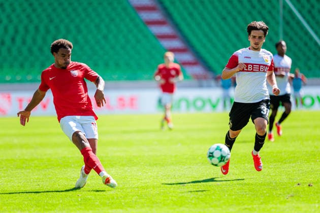 L R Eric Voufack, TSV Havelse 1912, 19, David Preu, VfB Stuttgart II, 37 GER, TSV Havelse 1912 vs. VfB Stuttgart II, Soccer, 3rd Division, Matchday 1, 2026–2027 season, August 8, 2026. DFL regulations prohibit any use of photographs as image sequences and or quasi-video. GER, TSV Havelse 1912 vs. VfB Stuttgart II, soccer, 3. Liga, Matchday 1, 2026–2027 season, August 8, 2026, Hanover Copyright: xEibner-Pressefoto JanxRollingerx EP_JSK