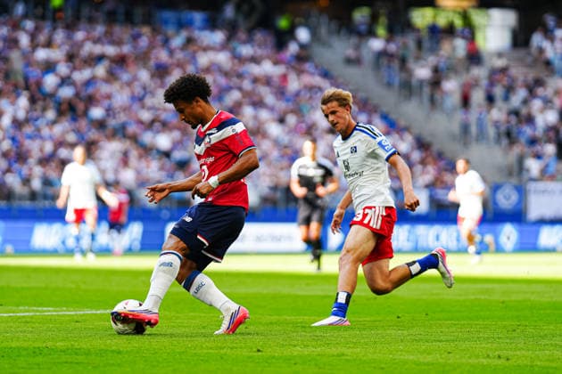 Nathan Ngoy, OSC Lille, 03; Louis Lemke, Hamburger SV, 37 GER; Hamburger SV vs. OSC Lille, Soccer, Friendly, 2026–2027 Season, August 8, 2026 GER, Hamburger SV vs. OSC Lille, soccer, friendly match, 2026–2027 season, August 8, 2026 Hamburg Copyright: xEibner-Pressefoto MarcelxvonxFehrnx EP_MFN