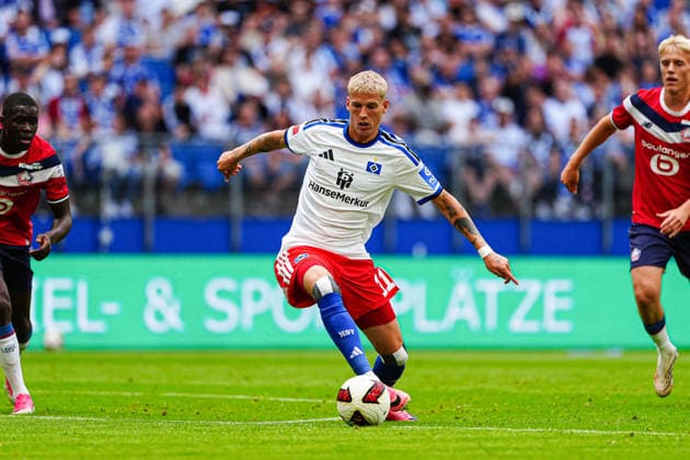 Albert Gronbaek, Hamburger SV, 11 GER, Hamburger SV vs. OSC Lille, Soccer, Friendly Match, 2026–2027 Season, August 8, 2026 GER, Hamburger SV vs. OSC Lille, soccer, friendly match, 2026–2027 season, August 8, 2026 Hamburg Copyright: xEibner-Pressefoto MarcelxvonxFehrnx EP_MFN