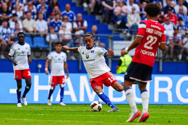 Shot on Goal, Scoring Chance: Yussuf Poulsen, Hamburger SV, 15 GER, Hamburger SV vs. OSC Lille, Soccer, Friendly, 2026–2027 Season, August 8, 2026 GER, Hamburger SV vs. OSC Lille, Soccer, Friendly, 2026–2027 Season, August 8, 2026 Hamburg Copyright: xEibner-Pressefoto MarcelxvonxFehrnx EP_MFN
