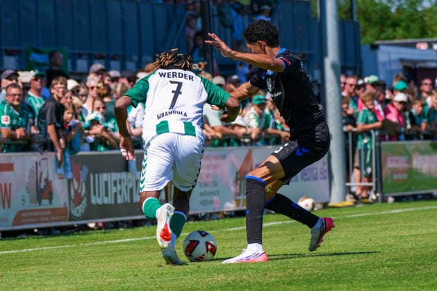 Samuel Mbangula, Werder Bremen, 7, German soccer, 2026–27 season, first friendly match of the day, August 8, 2026, Werder Bremen vs. SC Paderborn 07, Stadion am Oyther Berg, Oythe, Vechta, Lower Saxony Copyright: xLeonxFrickx