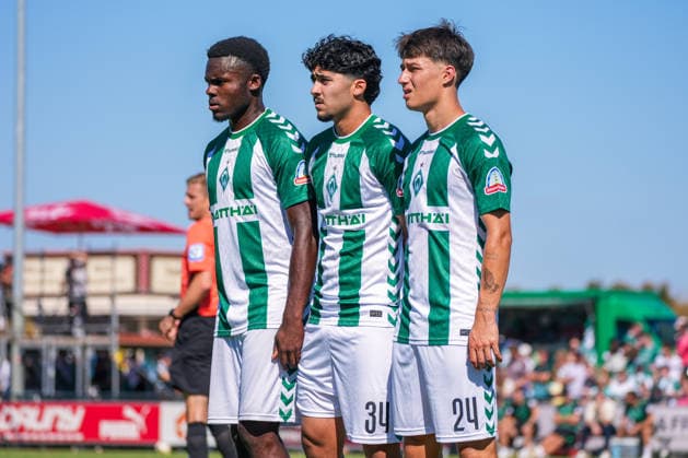 Ramiz Hamouda, Werder Bremen, 40; Darwin Soylu, Werder Bremen, 34; Patrice Covic, Patrice Äaović Werder Bremen, 24, German soccer, 2026–27 season, second friendly match of the day, August 8, 2026, Werder Bremen vs. SC Paderborn 07, Stadion am Oyther Berg, Oythe, Vechta, Lower Saxony Copyright: xLeonxFrickx