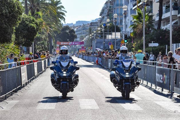 8ème étape du Tour de France Femmes avec Zwift avec l arrivée à Nice, le 8 août 2026. Les coureuses ont parcouru 172 km entre Sisteron et Nice et c est la Néerlandaise, championne d Europe, D.Vollering qui franchit la ligne d’arrivée en premier et reprend le maillot jaune à la Polonaise K.Niewiadoma (Canyon-SRAM), avec huit secondes d’avance. A Nice, sur le podium, elle est suivie par l’Italienne Elisa Longo Borghini et K.Niewiadoma. Bruno Bebert Bestimage Stage 8 of the Tour de France Femmes avec Zwift concluded in Nice on August 8, 2026. The riders covered 172 km between Sisteron and Nice, with Dutch European champion D. Vollering crossing the finish line first; she reclaimed the yellow jersey from Poland’s K. Niewiadoma (Canyon-SRAM), taking an eight-second lead. On the podium in Nice, she was joined by Italy’s Elisa Longo Borghini and K. Niewiadoma Nice France Copyright: xBrunoxBebertx xBestimagexBrunoxBebertx xBestimagex