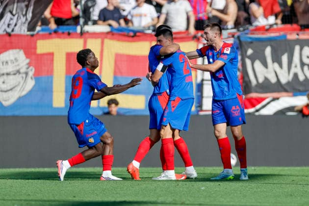FC Basel celebrates Zan Celar s goal to make it 3–0, FC Basel, 09, Switzerland, Soccer, Super League, Matchday 3, 2026–2027, FC Basel 1893 vs. FC Thun, August 9, 2026, Basel, St. Jakob Park, Switzerland Copyright: xGrantxHubbsx
