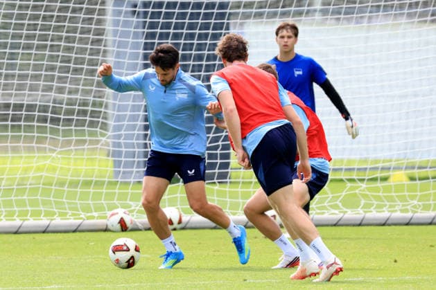 August 11, 2026, Germany, Soccer, 2. Bundesliga, 2026–2027 Season, Sportforum, Hertha BSC, Training: Josip Brekalo (Hertha BSC Berlin 7), Linus Gechter (Hertha BSC Berlin 44), 2nd Division, DFB DFL regulations prohibit any use of photographs as image sequences and or quasi-video. Berlin Sportforum, Berlin, Germany Copyright: xNordphotox xEnglerx