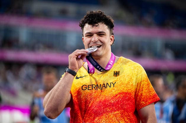 August 11, 2026, GBR, Track and Field, 2026 European Championships, Evening Session, Day 2, Birmingham Merlin Hummel Germany celebrates second place and the silver medal, Men s Hammer Throw, Final, Alexander Stadium, Birmingham, England, Great Britain Copyright: xNordphoto Memmlerx