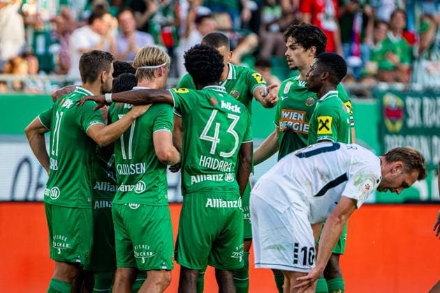 SOCCER - UEFA ECL, Rapid vs Paide VIENNA,AUSTRIA,12.AUG.26 - SOCCER - UEFA Conference League, qualification, SK Rapid Wien vs Paide Linnameeskond. Image shows the rejoicing of Louis Schaub, Tobias Gulliksen, Moulaye Haidara, Marco Tilio, Nenad Cvetkovic, Jonas Auer, Jakob Schoeller and Romeo Amane (Rapid) as well as the disappointment of Martin Miller (Paide). GEPAxpictures xKevinxHackner