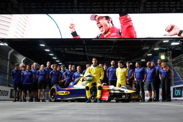 2026 FORMULA E LONDON ePRIX 11 DI GRASSI Lucas (bra), Lola Yamaha ABT Formula E Team, Lola T002, MALONEY Zane (bar), Lola Yamaha ABT Formula E Team, Lola T002, portrait during the London ePrix, 16th and 17th round of the 2025-26 ABB FIA Formula E World Championship, WM, Weltmeisterschaft on the ExCel London Circuit from August 14 to 16, 2026 in London, United Kingdom - LondonUnited Kingdom Copyright: xPauloxMariax
