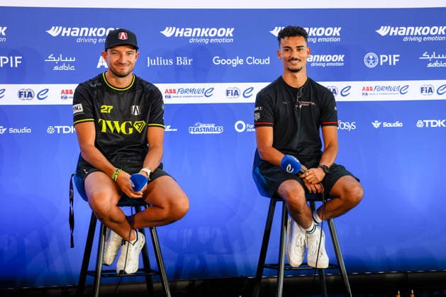 Jake Dennis of Andretti Formula E, No. 27, and Pascal Wehrlein of the Porsche Formula E Team, No. 94, at the press conference for the ABB FIA Formula E World Championship, 2026 London e-Prix, United Kingdom, Season 12 (2025–26), Round 16, July 14, 2026, ABB FIA Formula E World Championship, 2026 London ePrix, United Kingdom, Season 12 (2025–26), Round 16, July 14, 2026, London Copyright: xEibner-Pressefoto LauraxRoemerx EP_LRR