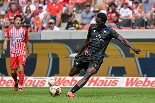Ismaila Sarr, Crystal Palace FC, 07 on a shot on goal, GER, SC Freiburg vs. Crystal Palace FC, soccer, friendly match, , 2026–2027 season, August 15, 2026, GER, SC Freiburg vs. Crystal Palace FC, soccer, friendly match, , 2026–2027 season, August 15, 2026, Freiburg Copyright: xEibner-Pressefotox EP_THS