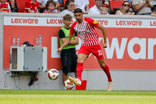 Vincenzo Grifo, SC Freiburg, 32, on the ball, Germany, soccer, friendly match, 2026–2027, SC Freiburg vs. Crystal Palace, August 15, 2026, Freiburg im Breisgau, Europa-Park Stadium, Germany Copyright: xGrantxHubbsx