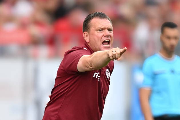 Uwe Koschinat, Essen, Gesture, gesturing, August 15, 2026 ¢ Soccer ¢ Rot Weiss Essen vs. TSV Havelse, Essen Stadium, Essen, DFB and DFL regulations prohibit any use of photographs as image sequences and or quasi-video. NRW, Germany Copyright: xpepphotox xHorstxMauelshagenx pep00321, pep_20260815_hm_397962