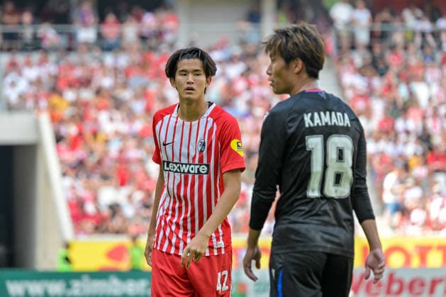 Keisuke Goto, SC Freiburg, 42; Daichi Kamada, Crystal Palace FC, 18 (GER); SC Freiburg vs. Crystal Palace FC, Soccer, Friendly, , 2026–2027 Season, August 15, 2026 GER, SC Freiburg vs. Crystal Palace FC, Soccer, Friendly, , 2026–2027 season, August 15, 2026 Freiburg Copyright: xEibner-Pressefotox EP_THS