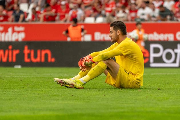 Omer Hanin of TSV Havelse, No. 13, sits on the field, disappointed, after the 1–0 loss to Essen, GER Rot Weiss Essen vs. TSV Havelse, soccer, 3. Liga, Matchday 02, 2026–2027 season, August 15, 2026 DFB and DFL regulations prohibit any use of photographs as image sequences and or quasi-video, GER Rot-Weiss Essen vs. TSV Havelse, soccer, 3. Liga, Matchday 02, 2026–2027 season, August 15, 2026, Essen Copyright: xEibner-Pressefoto FabianxFriesex EP_FFE