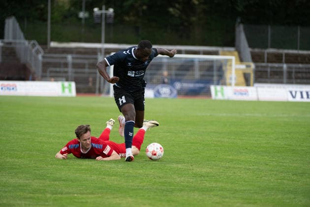August 15, 2026, GER, Soccer, Regionalliga Nord, Matchday 4, 2026–2027 Season, Oldenburg, Marschweg Stadium, VfB Oldenburg vs. FC Eintracht Norderstedt; the ball is on the ground and VfB Oldenburg player Anour ADAM (No. 5) has left the field; Oldenburg, Marschweg Stadium, Lower Saxony, Germany Copyright: xnordphotoxGmbHx xRojahnx