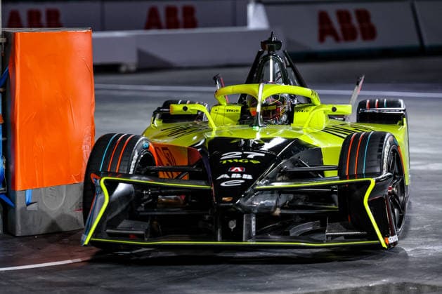 Jake Dennis, Andretti Formula E, 27th in Free Practice 3, ABB FIA Formula E World Championship, 2026 London e-Prix, United Kingdom, Season 12 (2025–26), Round 17, July 16, 2026, ABB FIA Formula E World Championship, 2026 London ePrix, United Kingdom, Season 12 (2025–26), Round 17, July 16, 2026, London Copyright: xEibner-Pressefoto LauraxRoemerx EP_LRR