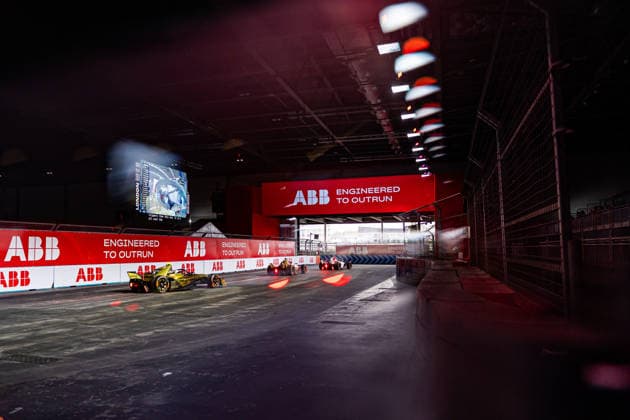 2026 FORMULA E LONDON ePRIX 07 GUNTHER Maximilian (ger), DS Penske, DS E-Tense FE25, action 77 BARNARD Taylor (gbr), DS Penske, DS E-Tense FE25, action during the London ePrix, 16th and 17th round of the 2025-26 ABB FIA Formula E World Championship, WM, Weltmeisterschaft on the ExCel London Circuit from August 14 to 16, 2026 in London, United Kingdom - Copyright: xGERMAINxHAZARDx