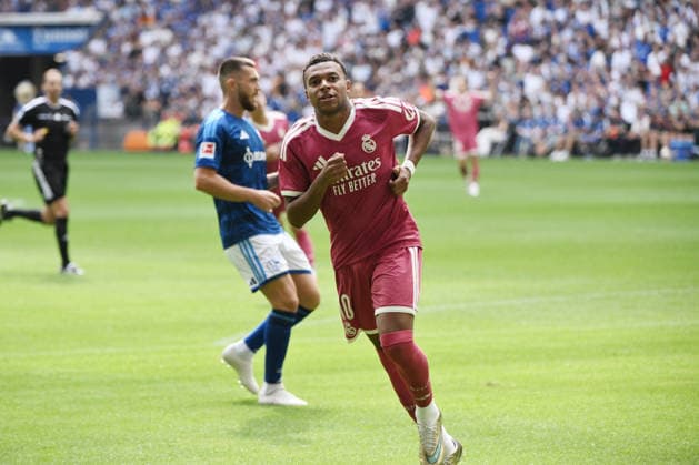 Kylian Mbappé Celebrates Real Madrid, Kylian Mbappé 0 1 August 16, 2026, Soccer, Bundesliga 1, 2026–2027 Season, Friendly Match, FC Schalke 04 vs. Real Madrid, Gelsenkirchen, Veltins Arena, North Rhine-Westphalia, Germany Team2