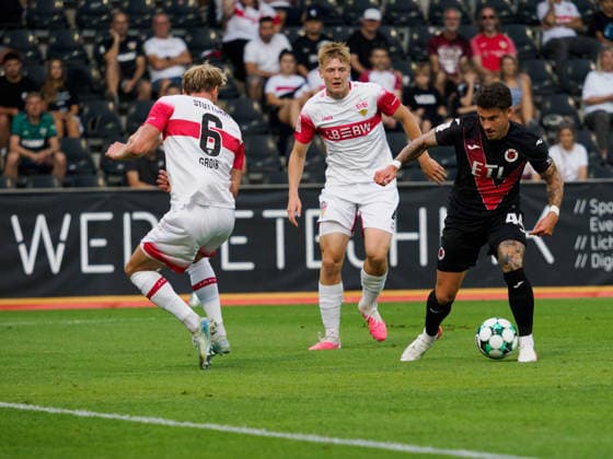 Alexander Groiss, VfB Stuttgart U23, 06, Maximilian Herwerth, VfB Stuttgart U23, 04, Niklas Castelle, FC Viktoria Cologne, 44 GER, Soccer, VfB Stuttgart II vs. Viktoria Cologne, 3rd Division, Matchday 2, 2026–2027 Season, August 16, 2026 GER, Soccer, VfB Stuttgart II vs. Viktoria Cologne, 3. Liga, Matchday 2, 2026–2027 Season, August 16, 2026 Aspach Copyright: xCarstenxSchweringx EP_CSG