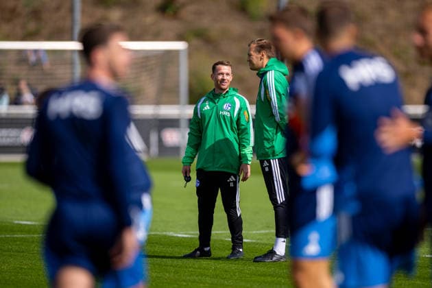 August 20, 2026, Soccer, FC Schalke 04 practice; Assistant Coach Eddie Lattimore; FC Schalke 04, Gelsenkirchen; FC Schalke 04 training facility; North Rhine-Westphalia, Germany; xRHR PHOTO YYx Copyright: RHR-FOTOx RHR-FOTO YY