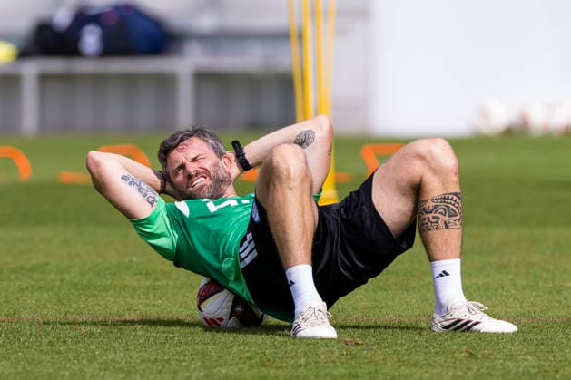 August 27, 2026, Soccer, FC Schalke 04 practice, Assistant Coach Tim Hoogland, FC Schalke 04 stretching, Gelsenkirchen, FC Schalke 04 training facility, North Rhine-Westphalia, Germany, xRHR, PHOTO YYx Copyright: RHR-FOTOx RHR-FOTO YY