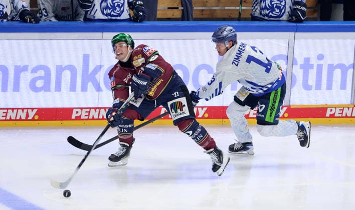 Ty Ronning, Mario Zimmermann: Face-off, Game Scene, Action, Sports, Ice Hockey, Penny DEL (German Ice Hockey League), Game 1, 2026–2027 Season, September 17, 2026, EHC Eisbären Berlin (EBB) vs. Straubing Tigers