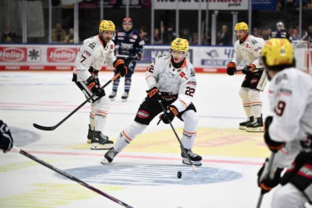 Timo Kose, Löwen Frankfurt 22, Schwenninger Wild Wings vs. Löwen Frankfurt, DEL, Regular Season, Game 1, 2026–2027 Season, 20260918 Schwenninger Wild Wings vs. Loewen Frankfurt, DEL, Regular Season, Game 1, 2026–2027 Season, 20260918 Schwenningen Copyright: xEibner-Pressefoto SvenxLaeglerx EP_SVL
