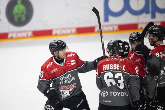 PENNY DEL 1 Cologne Sharks vs. Grizzly Wolfsburg, Cologne, September 18, 2026 Valtteri Kemiläinen, Kölner Haie, Defense, 13 Patrick Russell, Kölner Haie, Forward, 63 PENNY DEL 1 Kölner Haie vs. Grizzly Wolfsburg on September 18, 2026, at KA2 in Cologne, Germany Copyright: xBEAUTIFULxSPORTS AndreasxDickx