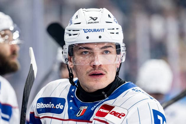 Justin Schuetz, Adler Mannheim, 74, Portrait, GER, EHC Red Bull Munich vs. Adler Mannheim, Ice Hockey, DEL, 2026–2027 Season, Matchday 1, September 18, 2026, Photo: HMB Media, Heike Feiner Copyright: HMBxMedia HeikexFeiner