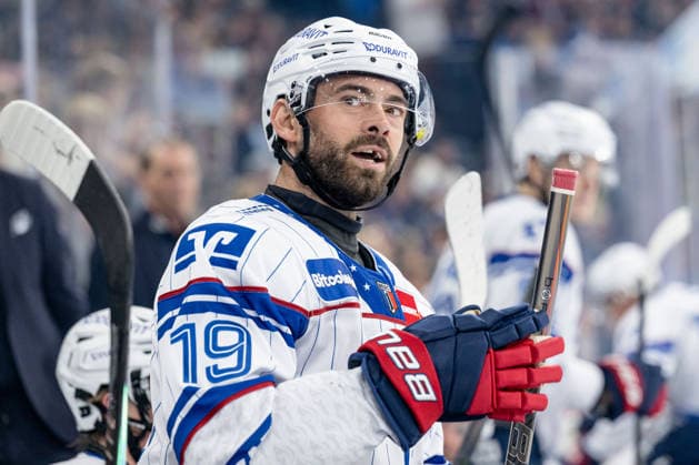 Luke Esposito, Adler Mannheim, 19, Portrait, GER, EHC Red Bull Munich vs. Adler Mannheim, Ice Hockey, DEL, 2026–2027 Season, Matchday 1, September 18, 2026, Photo: HMB Media, Heike Feiner Copyright: HMBxMedia HeikexFeiner