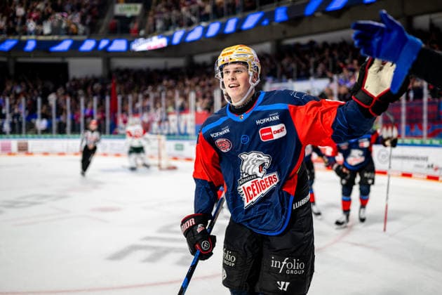 September 18, 2026, 2026–2027 Ice Hockey Season, Penny DEL, Nuremberg Ice Tigers, Icetigers, Augsburger Panther, Augsburg, ThHa, xthxhax, Noah Samanski 8, Nuremberg Ice Tigers, NIT, goal celebration, joy, cheering
