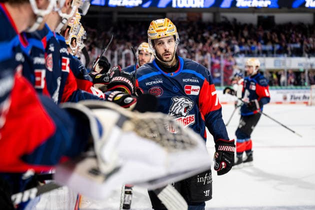 September 18, 2026, 2026–2027 Ice Hockey Season, Penny DEL, Nuremberg Ice Tigers, Icetigers, Augsburger Panther, Augsburg, ThHa, xthxhax, Samuel Dove McFalls, 75, Nuremberg Ice Tigers, NIT, goal celebration, joy, cheering