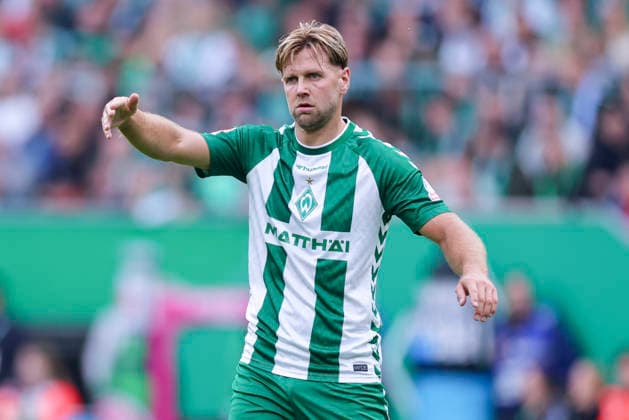 Niclas Fuellkrug of Werder Bremen looks disappointed during the Bundesliga match between SV Werder Bremen and FC Augsburg at Weserstadion on September 19, 2026, in Bremen, Germany. Photo by Marco Steinbrenner, DeFodi Images. Niclas Fuellkrug of Werder Bremen looks dejected during the Bundesliga match between SV Werder Bremen and FC Augsburg at Weserstadion on September 19, 2026 in Bremen, Germany. Photo by Marco Steinbrenner, DeFodi Images. DFB and DFL regulations prohibit any use of photographs as image sequences and or quasi-video. Photo by Marco Steinbrenner, DeFodi Images.
