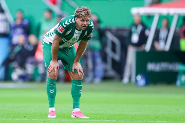 Niclas Fuellkrug of Werder Bremen looks disappointed during the Bundesliga match between SV Werder Bremen and FC Augsburg at Weserstadion on September 19, 2026, in Bremen, Germany. Photo by Marco Steinbrenner, DeFodi Images. Niclas Fuellkrug of Werder Bremen looks dejected during the Bundesliga match between SV Werder Bremen and FC Augsburg at Weserstadion on September 19, 2026 in Bremen, Germany. Photo by Marco Steinbrenner, DeFodi Images. DFB and DFL regulations prohibit any use of photographs as image sequences and or quasi-video. Photo by Marco Steinbrenner, DeFodi Images.