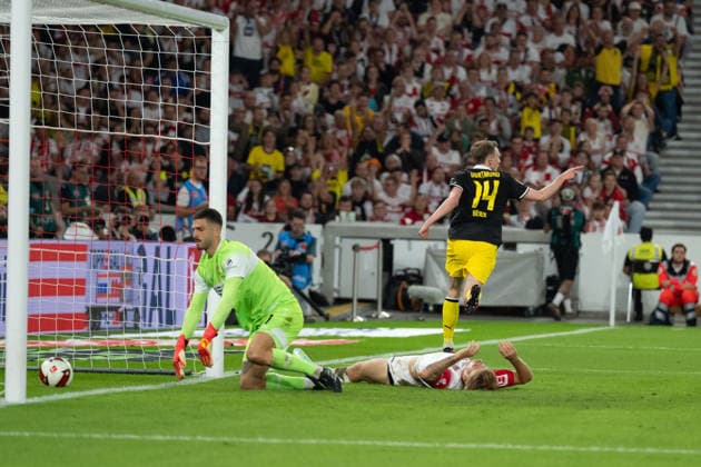September 19, 2026, GER, Soccer, Men s, 1. Bundesliga, 2026–2027 season, Matchday 4, VfB Stuttgart vs. Borussia Dortmund; goal making it 0–1 by Maximilian Beier (Borussia Dortmund), 14; celebration, goal celebration; Fabian Bredlow (VfB Stuttgart) cheers his goal, 01, DFB and DFL regulations prohibit any use of photographs as image sequences and or quasi-video. Stuttgart MHP Arena, Baden-Württemberg, Germany Copyright: xNordphoto WolfgangxFrankx