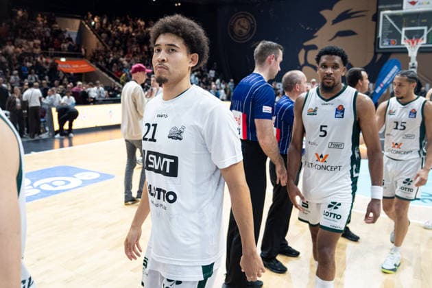 Evans Rapieque 21, VET CONCEPT Gladiators Trier; Justin Simon 5, VET CONCEPT Gladiators Trier; Jordan Roland 15, VET CONCEPT Gladiators Trier, after the game GER, Basketball: Löwen Braunschweig vs. VET CONCEPT Gladiators Trier, Basketball, easyCredit BBL, Week 1, 2026–27 season, September 19, 2026 GER, Basketball: Löwen Braunschweig vs. VET CONCEPT Gladiators Trier, Basketball, easyCredit BBL, Week 1, 2026–27 season, September 19, 2026 Braunschweig Copyright: xEibner-Pressefoto DanielxREINELTx EP_DRT