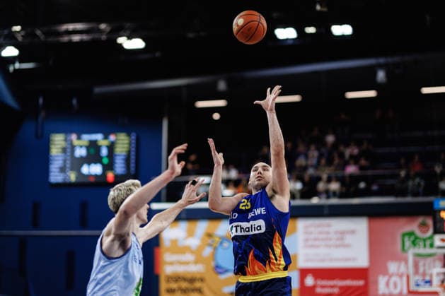Cameron Krutwig, PHOENIX HAGEN, 25, Philipp Hartwich, ROSTOCK SEAWOLVES, 07 Rostock Seawolves vs. Phoenix Hagen, Basketball, BBL 2026–2027 easyCredit Basketball Bundesliga, Matchday 1, 2026–2027 season, September 19, 2026, Rostock Seawolves vs. Phoenix Hagen, Basketball, BBL 2026–2027 easyCredit Basketball Bundesliga, Matchday 1, 2026–2027 Season, September 19, 2026, Groter Pohl Copyright: xEibner-Pressefoto DenverxEhrlichx EP_DEH