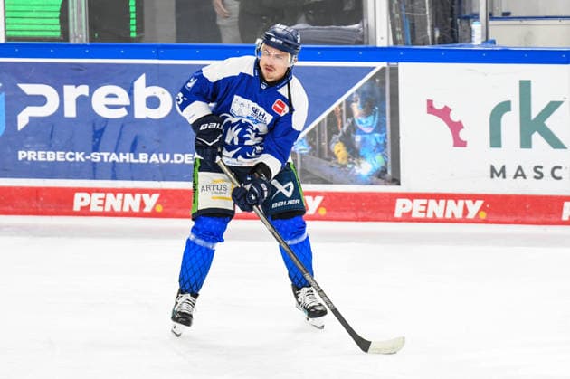 Straubing Tigers vs. Krefeld Pinguine, Ice Hockey, German Ice Hockey League, Penny DEL, Matchday 1, 2026–2027 Season, September 23, 2026, Marcel Brandt, Straubing Tigers, Men s Ice Hockey, German Ice Hockey League, Penny DEL, Matchday 1, 2026–2027 Season on September 20, 2026, at the Eisstadion am Pulverturm, Straubing Tigers (blue) vs. Krefeld Pinguine (white)