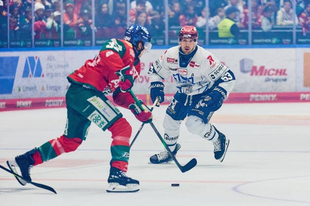 Tim Wohlgemuth, Augsburger Panther, 33; Alex Trivellato, Schwenninger Wild Wings, 53 (GER); Augsburger Panther vs. Schwenninger Wild Wings, ice hockey, PENNY DEL, Matchday 2, 2026–2027 season, September 20, 2026 GER, Augsburger Panther vs. Schwenninger Wild Wings, Ice Hockey, PENNY DEL, Matchday 2, 2026–2027 Season, September 20, 2026 Germany Copyright: xEibner-Pressefoto GeraldxOelze-dexStoppanyx EP_ODS