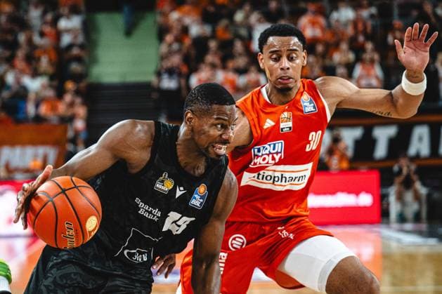 Neu Ulm, Germany, September 20, 2026 Yorman Polas Bartolo of MHP Riesen Ludwigsburg and Jaylen Sims of ratiopharm Ulm go head-to-head during the Basketball Bundesliga game between ratiopharm Ulm and MHP Riesen Ludwigsburg at the ratiopharm Arena on September 20, 2026 in Neu Ulm, Germany. Photo by Harry Langer, DeFodi Images, ratiopharm Arena, Germany, September 20, 2026: Yorman Polas Bartolo of MHP RIESEN Ludwigsburg and Jaylen Sims of ratiopharm Ulm battle for the ball during the Basketball Bundesliga match between ratiopharm Ulm and MHP Riesen Ludwigsburg at the ratiopharm Arena in Neu Ulm on September 20, 2026 at the ratiopharm Arena, Germany. Photo by Harry Langer, DeFodi Images. Photo by Harry Langer, DeFodi Images.