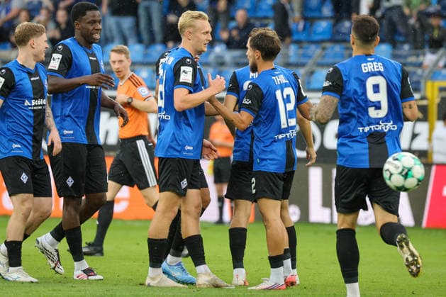 Center of the frame: Julian Rieckmann (SV Waldhof Mannheim), No. 21, scorer of the 1-0 goal; goal celebration, gestures, joy, and emotion with Vincent Thill (SV Waldhof Mannheim), No. 12; soccer, 3. Liga, Matchday 7, SV Waldhof Mannheim vs. SC Preußen Münster on September 20, 2026, at Carl Benz Stadium in Mannheim, Germany, 2026; Franz Reindel, Mannheim, Carl Benz Stadium, Germany Copyright: xFranzxReindelx