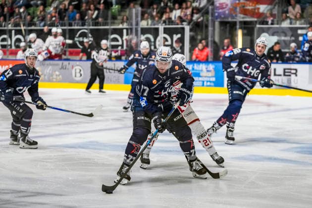 Robbie Czarnik, Ravensburg Towerstars, 77, GER, Ravensburg Towerstars vs. Eisbären Regensburg, Ice Hockey, DEL2 Regular Season, Matchday 2, 2026–2027 Season, September 20, 2026, GER, Ravensburg Towerstars vs. Eisbären Regensburg, Ice Hockey, DEL2 Regular Season, Matchday 2, 2026–2027 Season, September 20, 2026, Ravensburg Copyright: xEibner-Pressefoto MaximilianxRistx EP_MRT