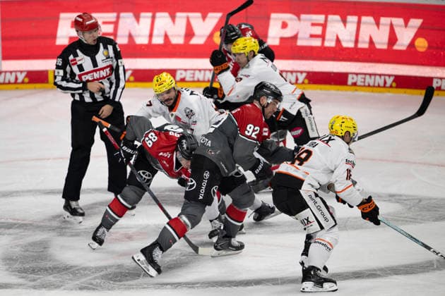 PENNY DEL 1 Cologne Sharks vs. Löwen Frankfurt, Cologne, September 20, 2026; Denis Menz, linesman; 95 k98 Marcel Noebels, Cologne Sharks, forward, 92 Eric Uba, Löwen Frankfurt, forward, 18 PENNY DEL 1 Kölner Haie vs. Löwen Frankfurt on September 20, 2026, at the Lanxess Arena in Cologne, Germany Copyright: xBEAUTIFULxSPORTS AndreasxDickx