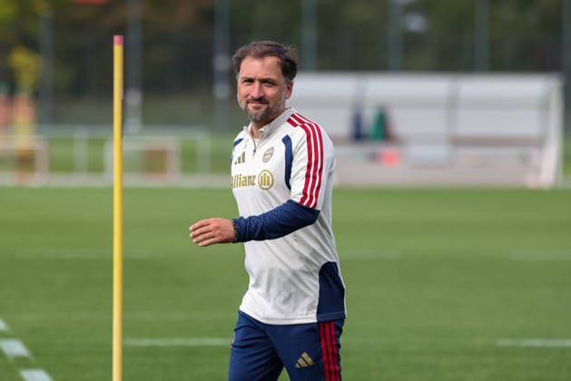 Jose Barcala, FC Bayern Munich, Head Coach, GER, FC Bayern Munich Women s Final Training Session, Soccer, UEFA Women s Champions League, 2026–2027 Season, September 21, 2026, GER, FC Bayern Munich Women’s Final Training Session, Soccer, UEFA Women’s Champions League, 2026–2027 Season, September 21, 2026, Munich Copyright: xEibner-Pressefoto JennixMaulx EP_JML