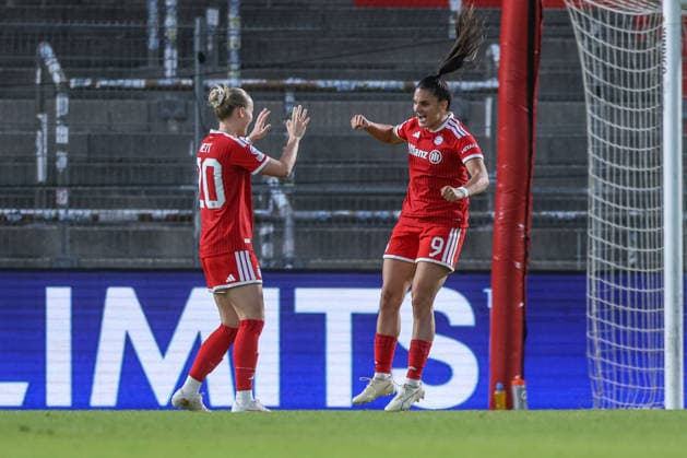 GER, Munich, FC Bayern Munich vs. Manchester City, Women s Champions League, Soccer, UEFA, 2026–2027 Season, uhlsport Park, Matchday 1 in Pictures: Jovana Damnjanovic, FC Bayern Munich Women 9, Goal, Celebration and joy, emotions, goal scored. DFB and DFL regulations prohibit any use of photographs as image sequences and or quasi-video. September 22, 2026 Copyright: HMBxMedia HendrikxHamelau