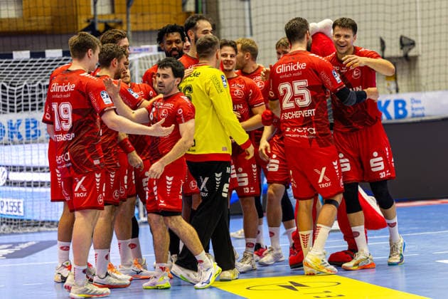 HBL Cup, 2nd Round, Kassel, MT Melsungen vs. Rhein Neckar Löwen, Rothenbach Halle, Kassel, September 22, 2026 HBL Cup, 2nd Round, Kassel, Germany, September 22, 2026 The MT Melsungen players celebrate their overtime victory, Handball Bundesliga, MT Melsungen vs. Rhein Neckar Löwen, Rothenbach Hall, Kassel Copyright: xBEAUTIFULxSPORTS Freudensteinx