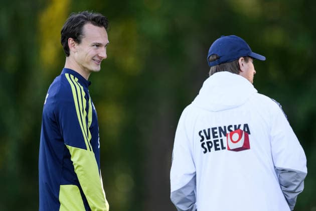 September 23, 2026: Hjalmar Ekdal of the Swedish men’s national soccer team at a training session on September 23, 2026 in Stockholm. Photo by Jesper Zerman. BILDBYRAN code JZ JZ0756. soccer, football, fotball, Nations League, UEFA Nations League, practice, training, Sweden, Sweden A, bbeng Copyright: JESPERxZERMAN BB260923JZ013